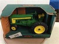 Ertl JD 720 Row Crop Tractor # 5007, 1/16 scale