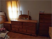 Four-Piece Bedroom Set Full Size Bed