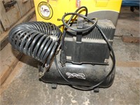 BLACK CAT PORTABLE AIR COMPRESSOR