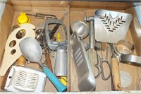 VINTAGE KITCHEN UTENSILS