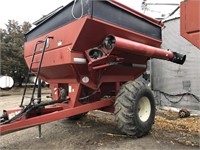 Brent 572 Grain Cart, 1000 PTO with Tarp