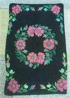 Floral rug 23x35 inches