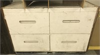 4 drawer dresser 46 1/2 x 18 1/2 x 31 inches