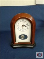 Bulova pendulum clock oak wooden frame, no batteri