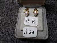 14K Gold / Pearl Earrings