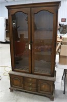 10 Slot Wooden Gun Cabinet