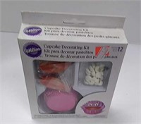 Cupcake decorating kit, 3d 2 piece baking set,