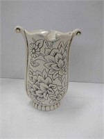 Redwing vase