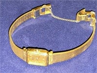 Ladies Seiko Quartz Gold Tone Watch