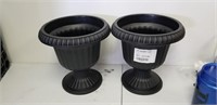 Lot of 2 Urn style planters 14" tall 12" wide