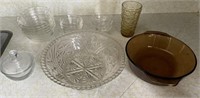 Pyrex bowls, kitchenware