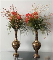 Matching decor vases w/flowers
