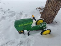 John Deere Pedal Tractor - missing seat and