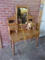 Arts and Crafts Golden Oak Vanity With Triple