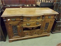 Beautiful Tiger Oak Relief Carved Sideboard With