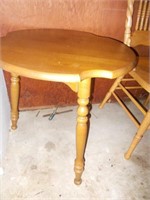 Maple Antique Table, 23"Diameterx22"H