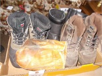 Box w/Men's Boots & Shoes-Size 9 1/2 &