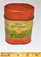 OFFICIAL BOY SCOUTS OF AMERICA FIRST AID KIT