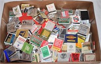 LOT - VINTAGE MATCHBOOKS