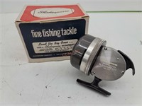 Shakespeare Push Button Wondercast Fishing Reel