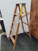 5ft Wooden Archbold Ladder
