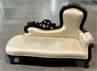 Child Or Dog Chaise Fainting Chair