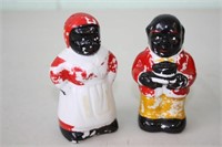 Salt & Pepper Shakers 4H