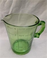 4 Cup Green Depression Measuring Cup