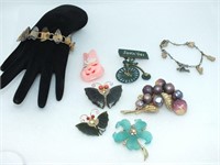 VINTAGE BROOCHES AND BRACELETS