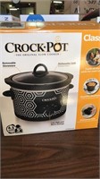 Crock pot slow cooker. 4.5 quart.