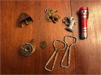 Lot of vintage small items