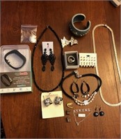 Nice lot of mainly costume jewelry