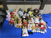 Box lot of TY Beanie Babies Boyds bears and stuffe