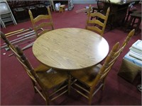Round dinning room table 4 chairs