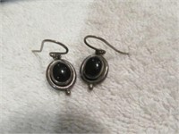 STERLING SILVER AND ONYX EARRINGS 1"