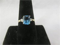 14K GOLD BLUE TOPAZ RING SZ 8