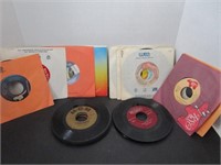 GROUP LOT OF VINTAGE 45'S