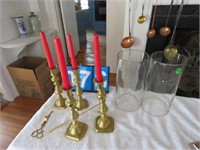 4 BRASS CANDLE STICK HOLDERS, 2 GLASS GLOBES