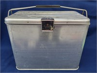 Vintage Cooler - 14.5" x 19" x 11"