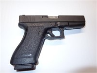Glock model 21 45 auto with 3 mags & hard case