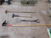 COLLECTION OF HANDTOOLS