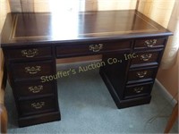 Sligh Kneehole  Desk w/7 dovetailed drawers