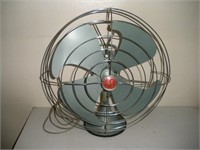 Vintage Metal GE Fan, 18 inches Tall