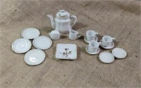 Vintage dollhouse dishes