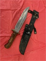 Winchester Bowie 8 1/2" Single Blade Knife W/Case