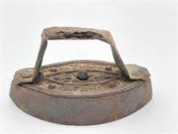 Primitive Miniature Sad Iron with Handle 4” x 2”