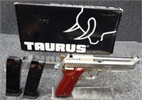 Taurus PT-100 .40 S&W Pistol