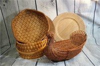 Lot of Wicker Baskets and 2 Platters