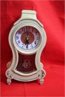 Vintage look Mantle Clock Battery