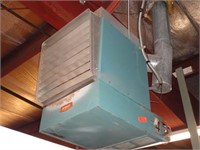 BRYANT NAT GAS HEATER - CEILING MOUNT